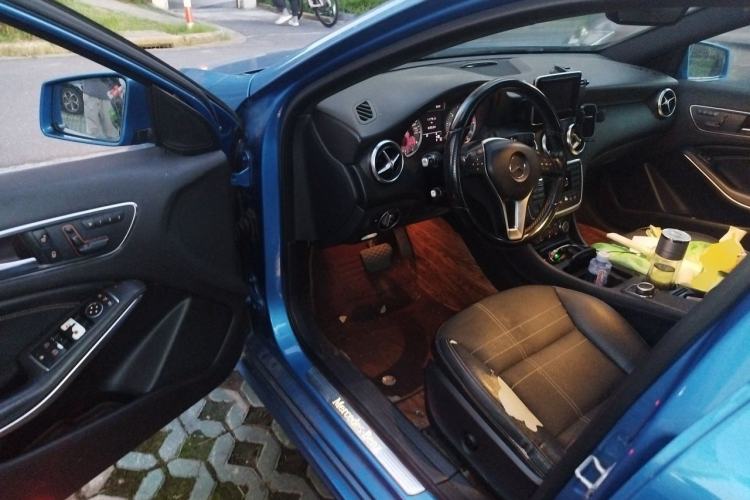 Used Mercedes-Benz A-Class 2013 A 200 Urban Edition Driver Seat