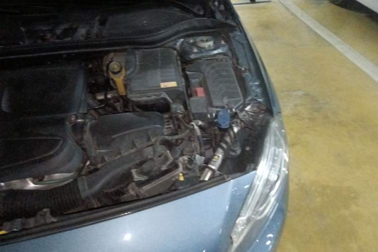 Used Mercedes-Benz A-Class 2013 A 200 Urban Edition Engine Bay Left