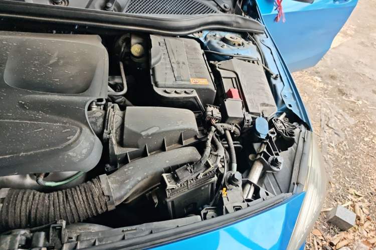 Used Mercedes-Benz A-Class 2013 A 180 Fashion Model Engine Bay Left