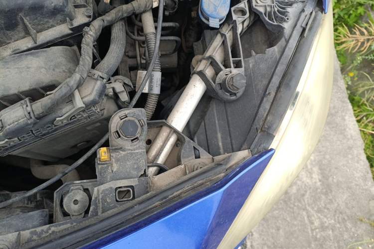 Used Mercedes-Benz A-Class 2013 A 180 Fashion Model Engine Bay Left