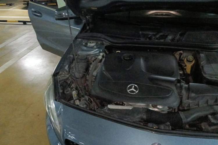 Used Mercedes-Benz A-Class 2013 A 200 Urban Edition Engine Bay Right