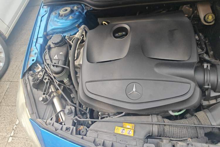 Used Mercedes-Benz A-Class 2013 A 180 Fashion Model Engine Bay Right