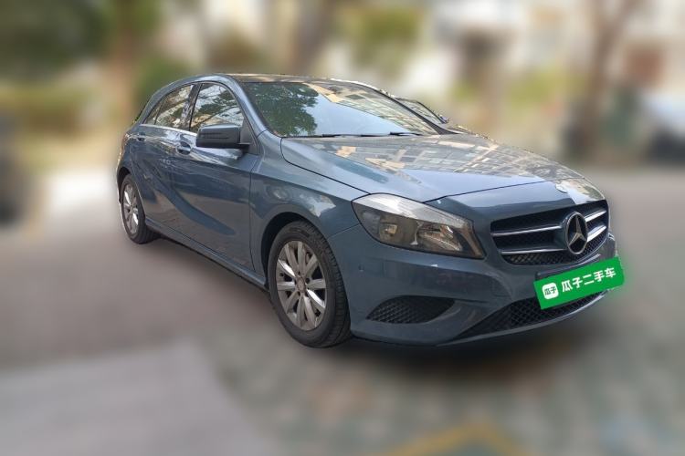 Used Mercedes-Benz A-Class 2013 A 180 Fashion Model Front Right 45 Deg