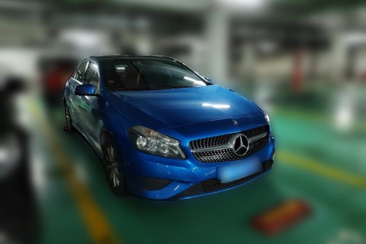 Used Mercedes-Benz A-Class 2013 A 180 Fashion Model Front Right 45 Deg