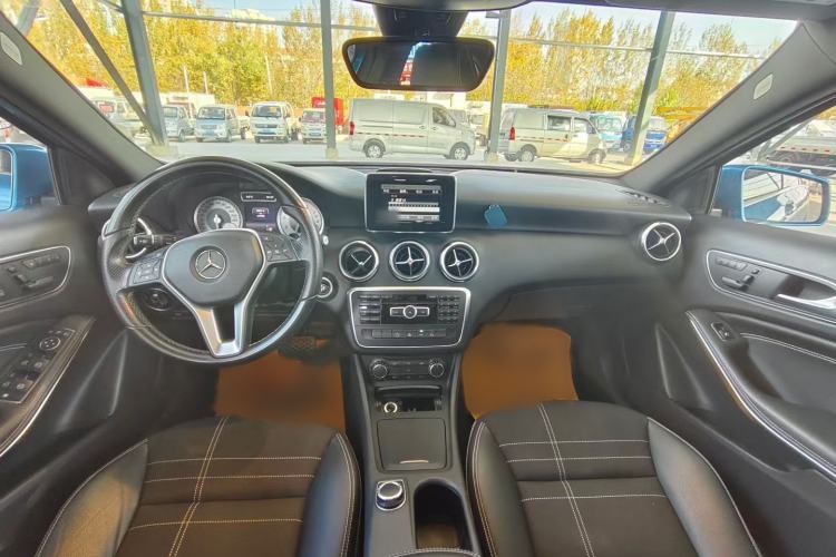 Used Mercedes-Benz A-Class 2013 A 200 Urban Edition Interior 1