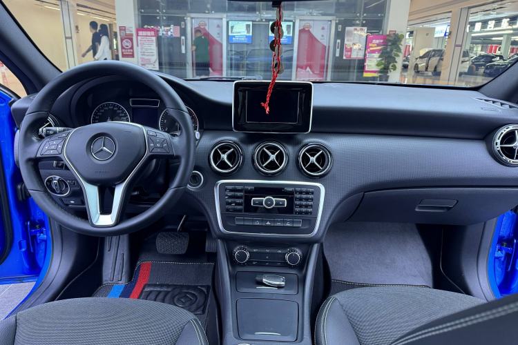 Used Mercedes-Benz A-Class 2013 A 180 Fashion Model Interior 1