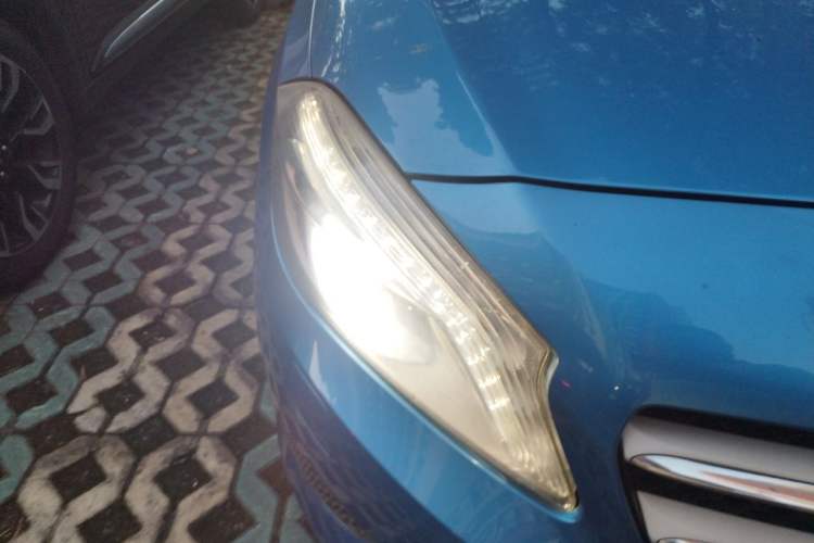 Used Mercedes-Benz A-Class 2013 A 200 Urban Edition Right Front Headlight