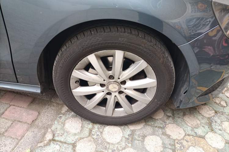 Used Mercedes-Benz A-Class 2013 A 180 Fashion Model Right Front Wheel Hub
