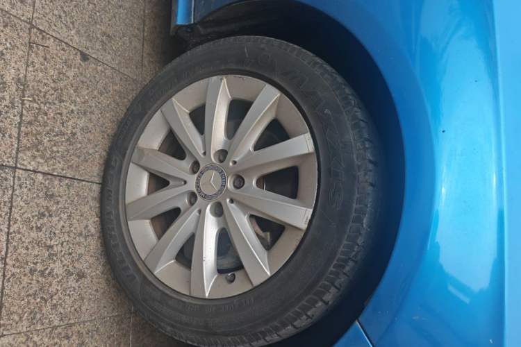 Used Mercedes-Benz A-Class 2013 A 180 Fashion Model Right Front Wheel Hub