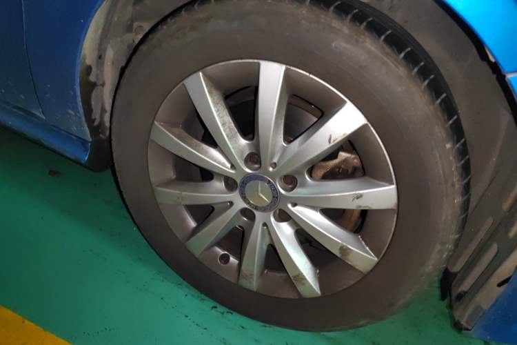 Used Mercedes-Benz A-Class 2013 A 180 Fashion Model Right Front Wheel Hub