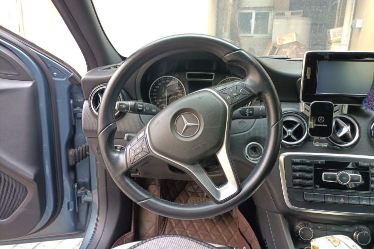 Used Mercedes-Benz A-Class 2013 A 180 Fashion Model Steering Wheel