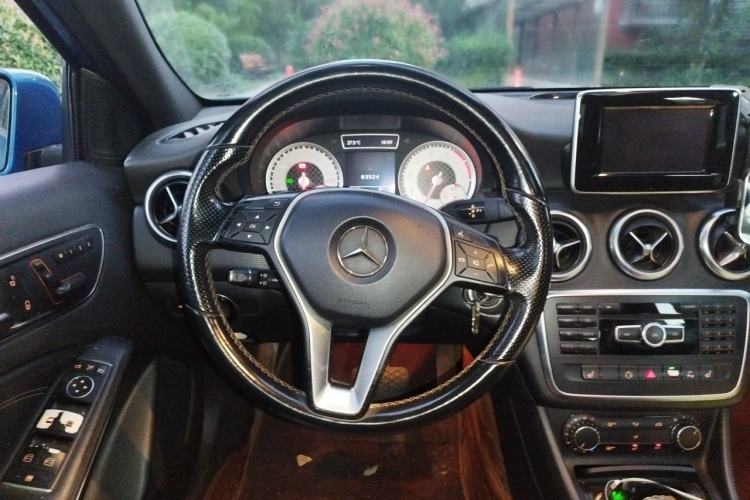 Used Mercedes-Benz A-Class 2013 A 200 Urban Edition Steering Wheel