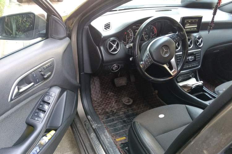 Used Mercedes-Benz A-Class 2013 A 180 Fashion Model Driver Seat