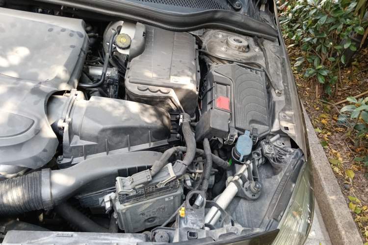 Used Mercedes-Benz A-Class 2013 A 180 Fashion Model Engine Bay Left