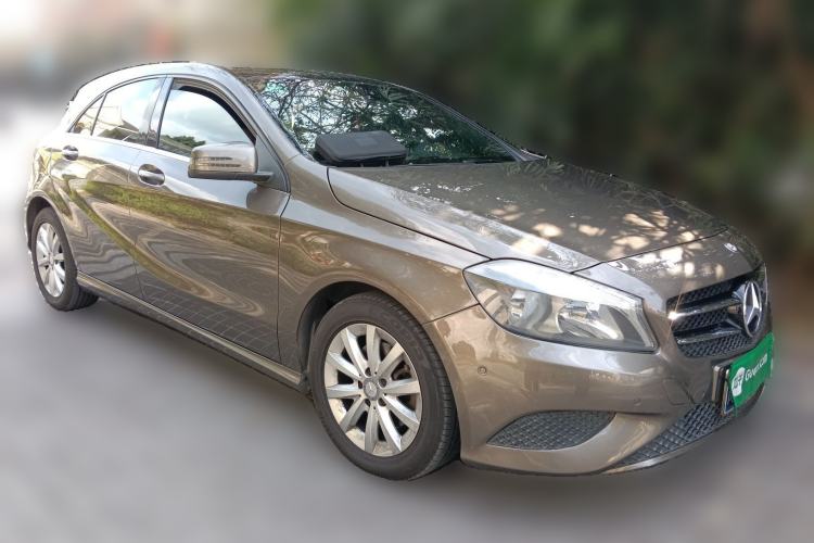 Used Mercedes-Benz A-Class 2013 A 180 Fashion Model Front Right 45 Deg