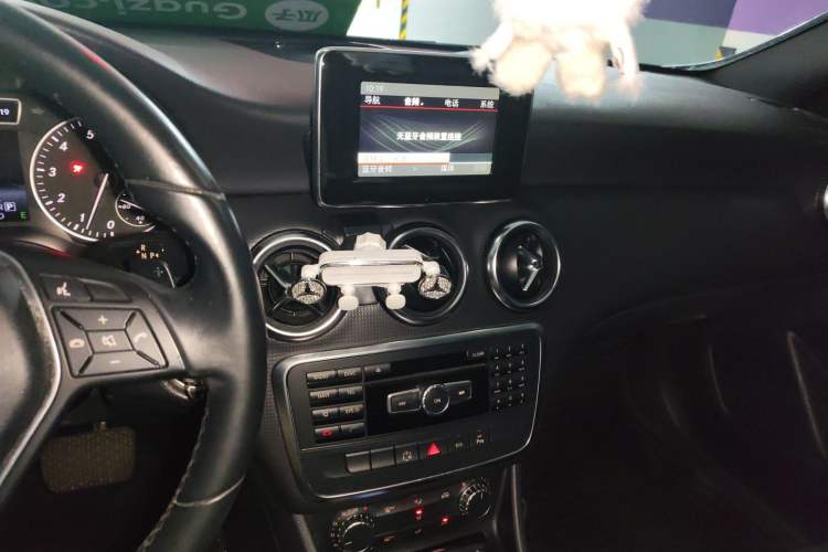 Used Mercedes-Benz A-Class 2013 A 180 Fashion Model Audio And AC Panel
