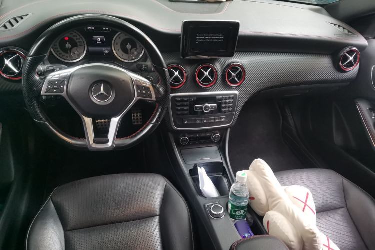 Used Mercedes-Benz A-Class 2013 A 260 Sport model Center Console