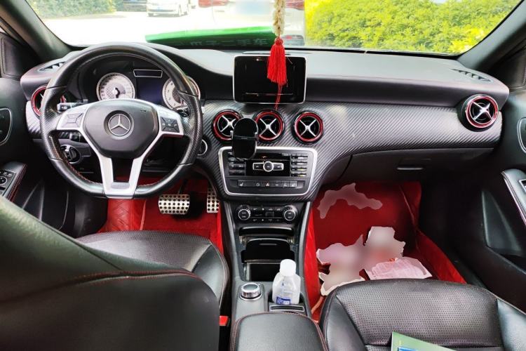 Used Mercedes-Benz A-Class 2013 A 260 Sport model Center Console