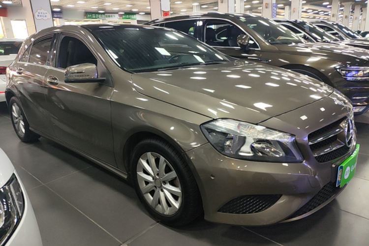 Used Mercedes-Benz A-Class 2013 A 180 Fashion Model Front Right 45 Deg