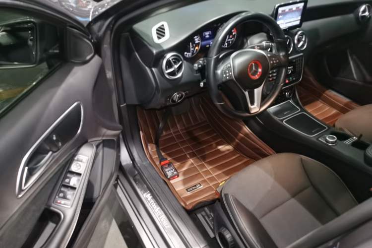 Used Mercedes-Benz A-Class 2013 A 180 Fashion Model Interior 3