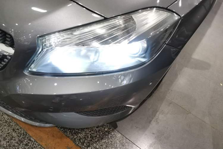 Used Mercedes-Benz A-Class 2013 A 180 Fashion Model Left Front Headlight