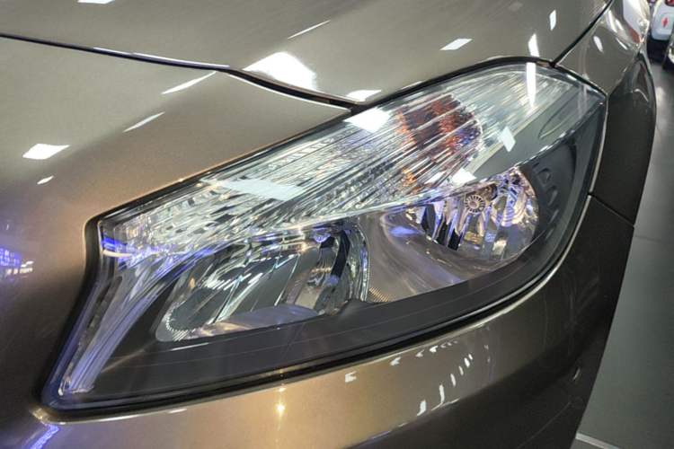 Used Mercedes-Benz A-Class 2013 A 180 Fashion Model Left Front Headlight