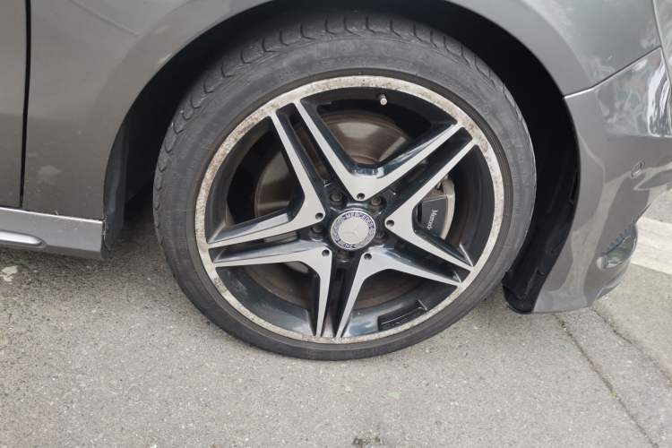 Used Mercedes-Benz A-Class 2013 A 260 Sport model Right Front Wheel Hub