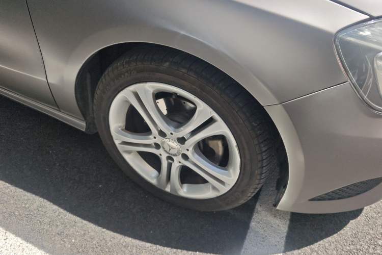 Used Mercedes-Benz A-Class 2013 A 200 Urban Edition Right Front Wheel Hub