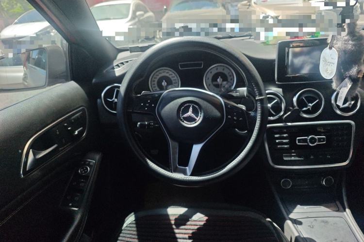 Used Mercedes-Benz A-Class 2013 A 200 Urban Edition Steering Wheel