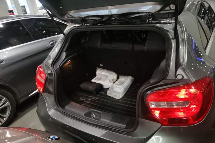 Used Mercedes-Benz A-Class 2013 A 180 Fashion Model Trunk