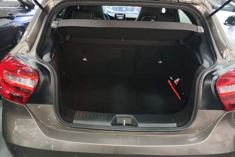 Used Mercedes-Benz A-Class 2013 A 180 Fashion Model Trunk