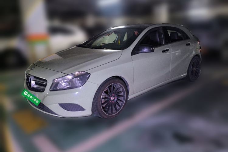 Ojetý Mercedes-Benz A-Class 2013 A 180 Fashion Model Guazi used car, China used car export, Used car for sale, Used  cars, Cheapest cars for sale