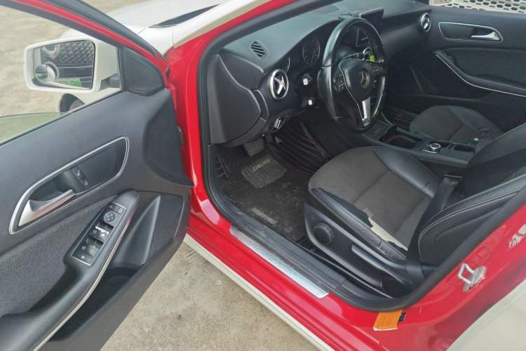 Used Mercedes-Benz A-Class 2013 A 180 Fashion Model Driver Seat