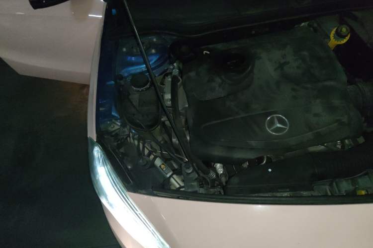 Used Mercedes-Benz A-Class 2013 A 200 Urban Edition Engine Bay Right