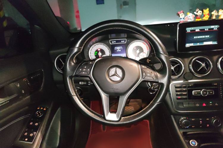 Used Mercedes-Benz A-Class 2013 A 200 Urban Edition Steering Wheel