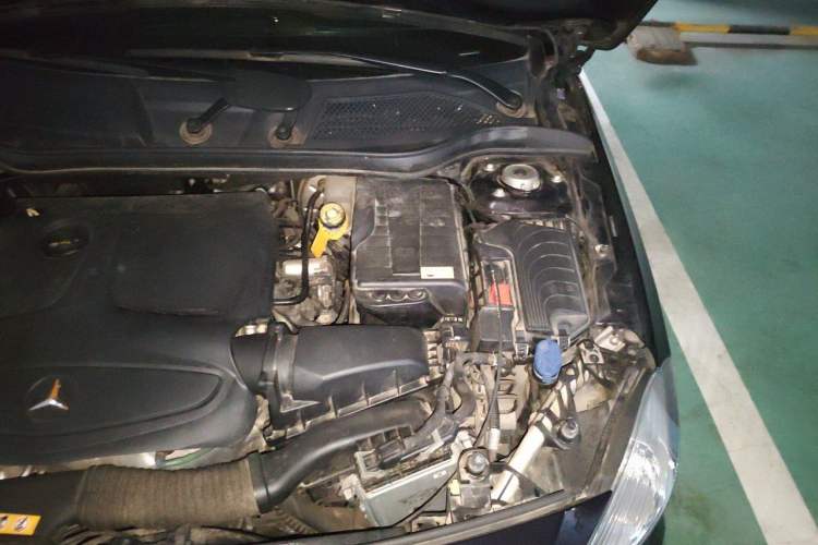 Used Mercedes-Benz A-Class 2013 A 180 Fashion Model Engine Bay Left
