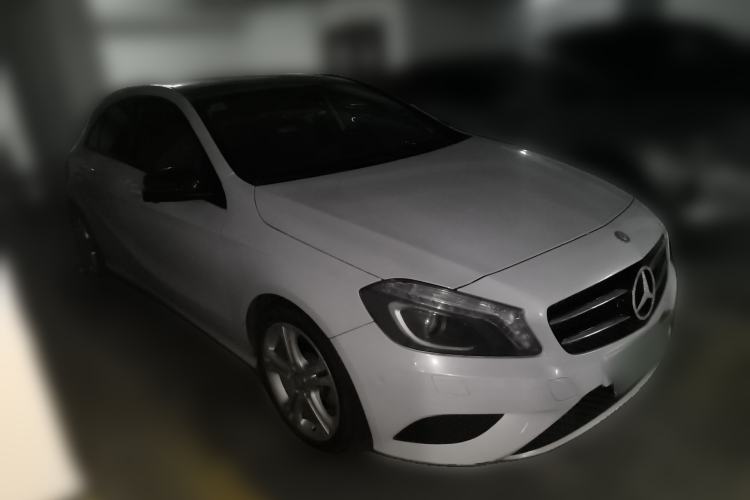 Used Mercedes-Benz A-Class 2013 A 180 Fashion Model Front Right 45 Deg