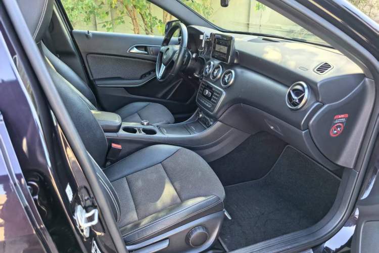 Used Mercedes-Benz A-Class 2013 A 180 Fashion Model Interior 1
