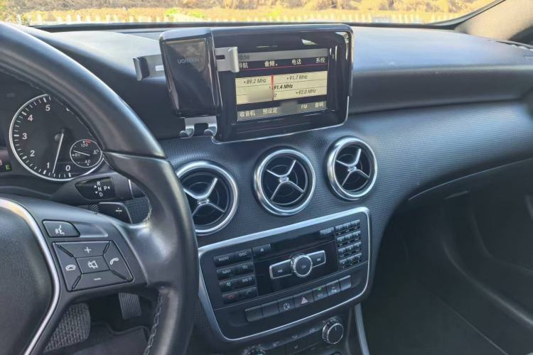 Used Mercedes-Benz A-Class 2013 A 180 Fashion Model Interior 5