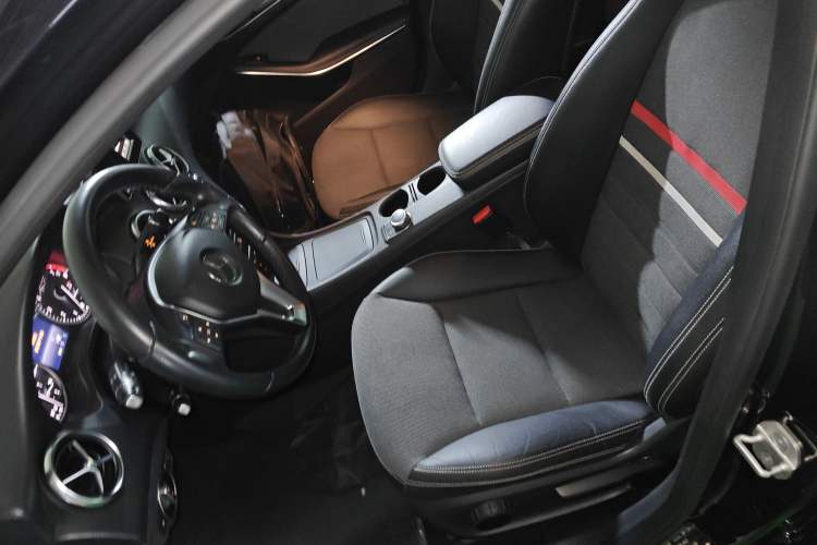 Used Mercedes-Benz A-Class 2013 A 180 Fashion Model Left Front Seat
