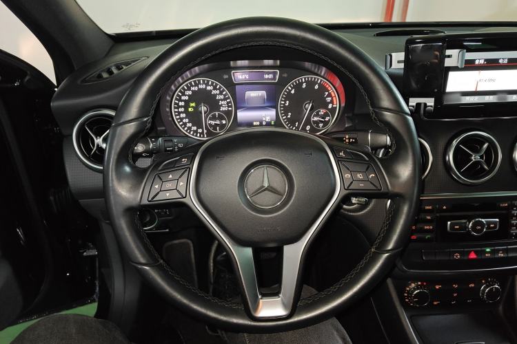 Used Mercedes-Benz A-Class 2013 A 180 Fashion Model Steering Wheel