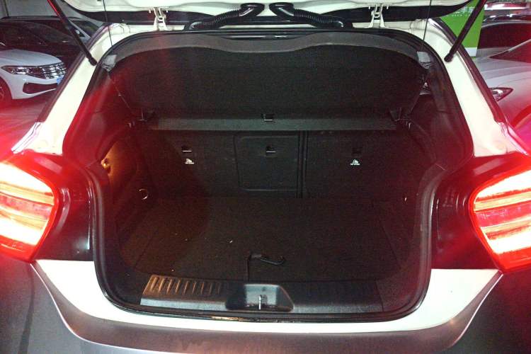 Used Mercedes-Benz A-Class 2013 A 200 Urban Edition Trunk