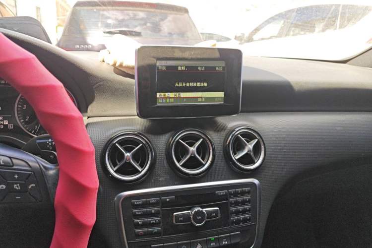 Used Mercedes-Benz A-Class 2013 A 180 Fashion Model Audio And AC Panel