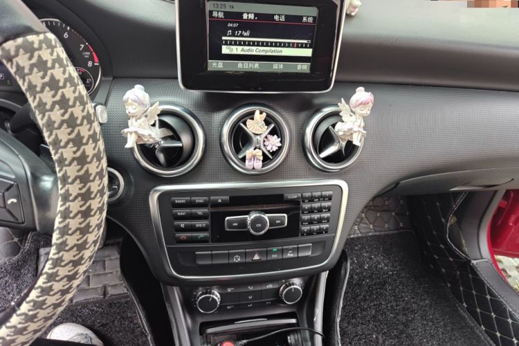 Used Mercedes-Benz A-Class 2013 A 180 Fashion Model Audio And AC Panel