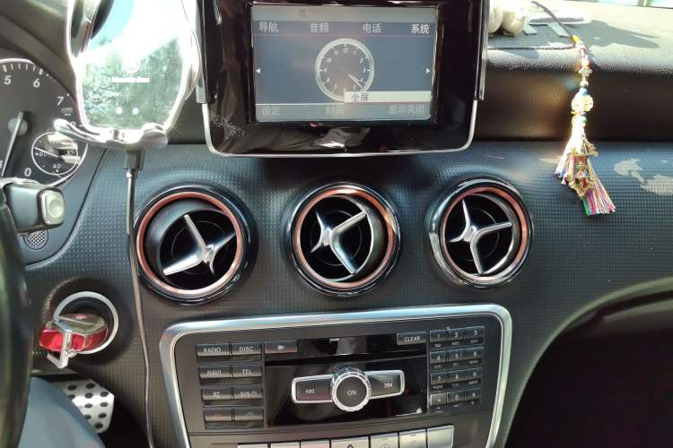 Used Mercedes-Benz A-Class 2013 A 180 Fashion Model Audio And AC Panel