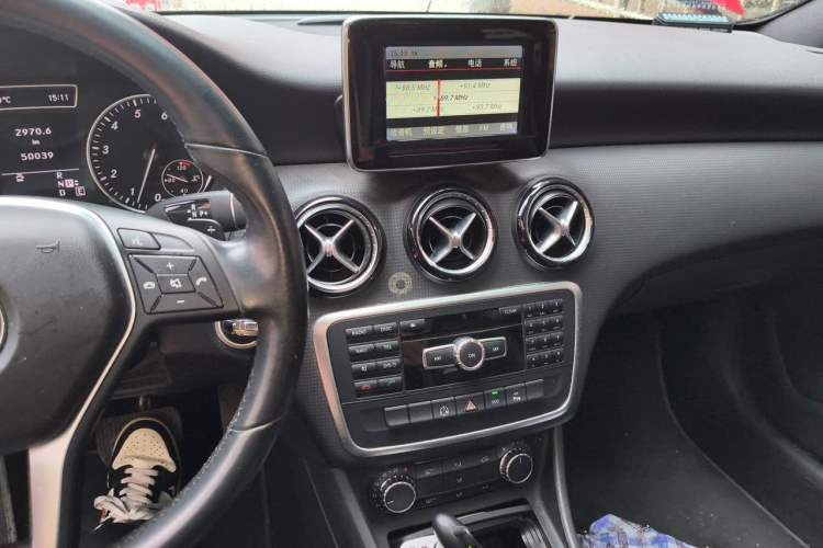 Used Mercedes-Benz A-Class 2013 A 180 Fashion Model Audio And AC Panel