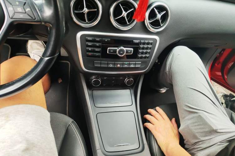 Used Mercedes-Benz A-Class 2013 A 180 Fashion Model Audio And AC Panel