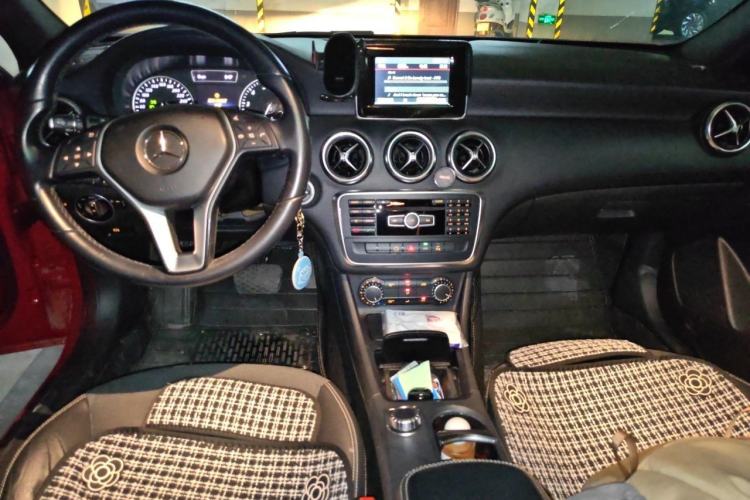 Used Mercedes-Benz A-Class 2013 A 180 Fashion Model Center Console