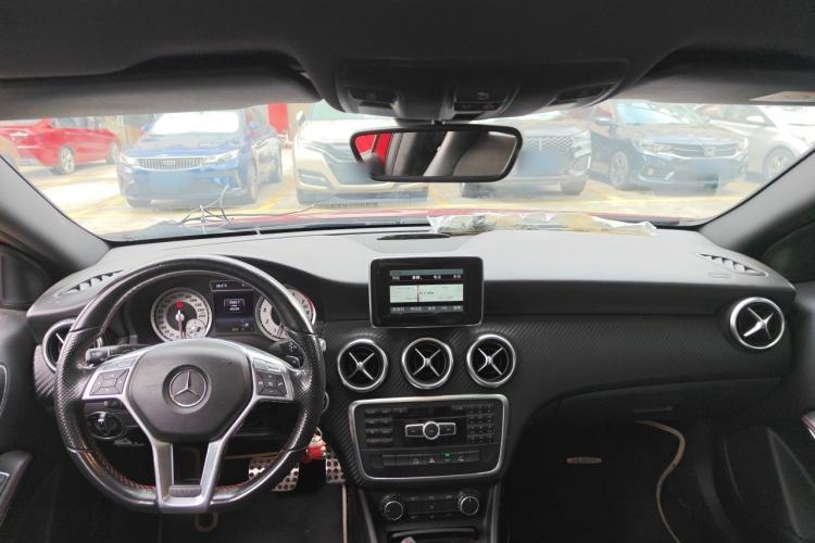 Used Mercedes-Benz A-Class 2013 A 200 Urban Edition Center Console