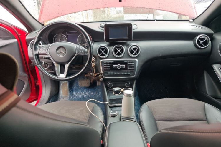 Used Mercedes-Benz A-Class 2013 A 180 Fashion Model Center Console